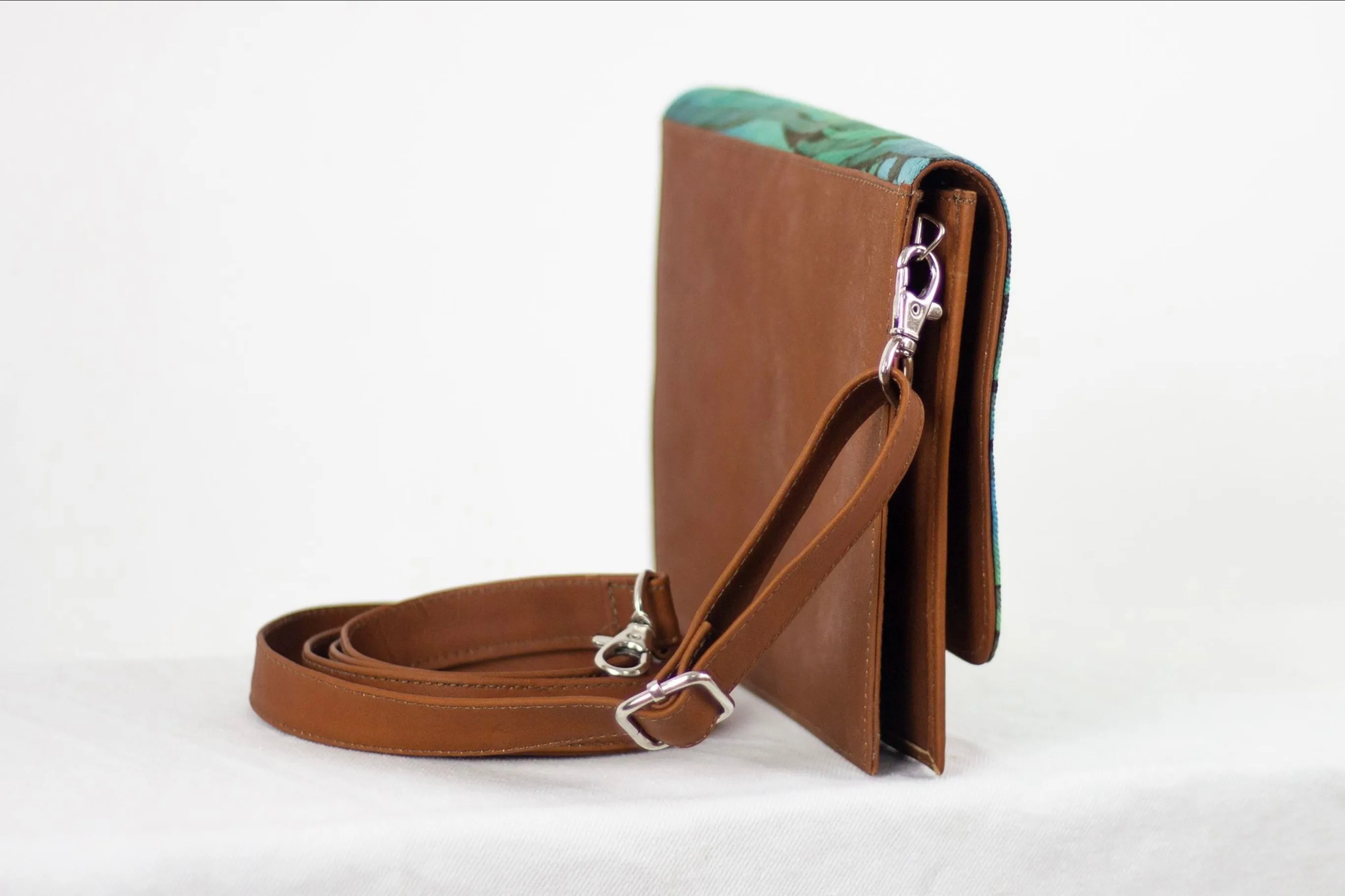 Clutch Purse - Cross Body - Boo Verdi Blue