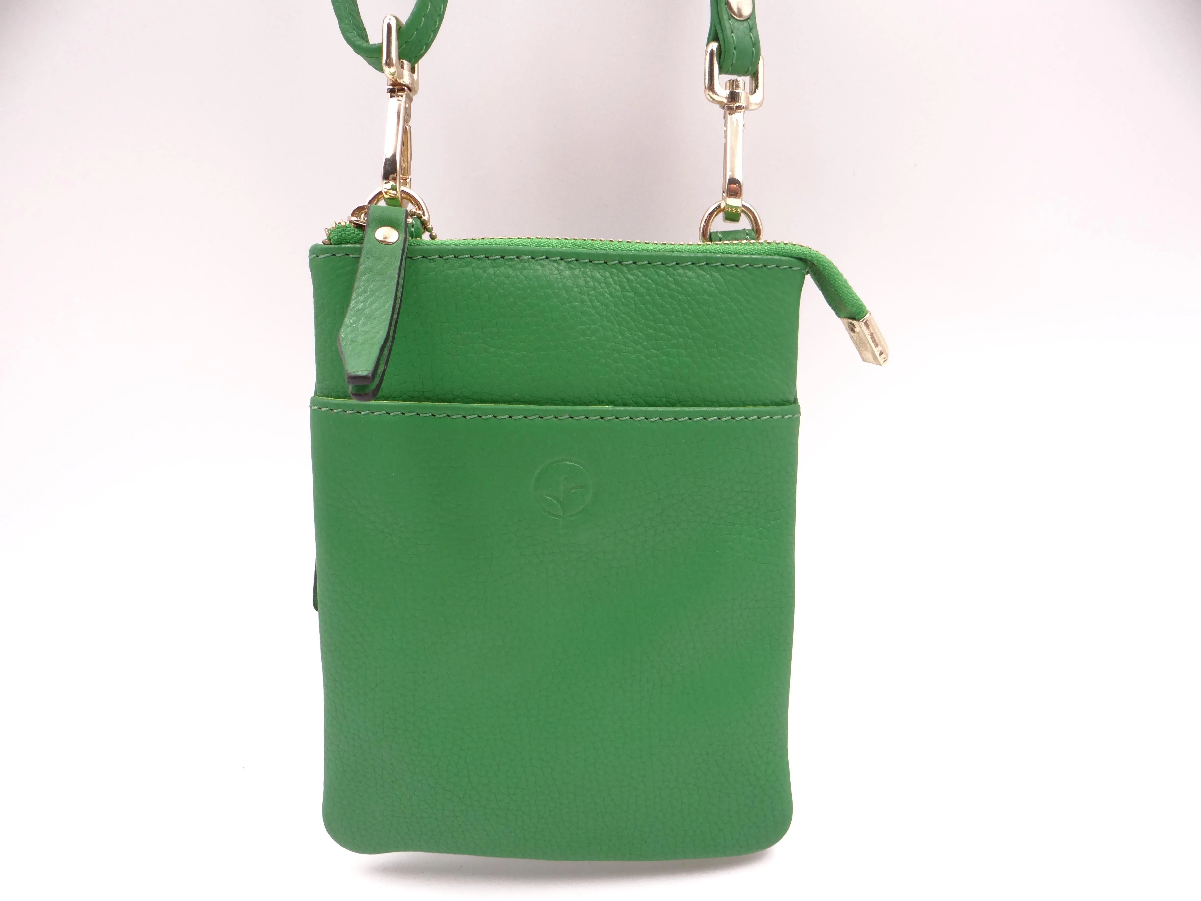 Second Nature ST57 Front Pocket Pouch Bag