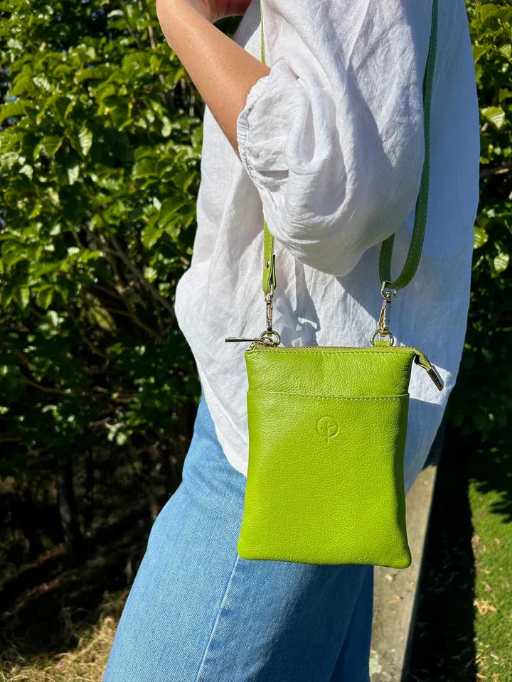 Second Nature ST57 Front Pocket Pouch Bag